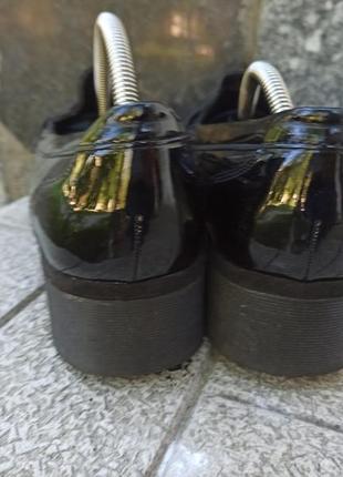 Розкішні лакові туфлі лофери graceland9 фото