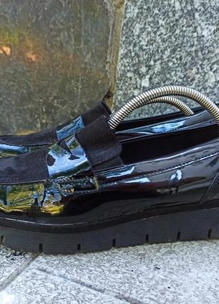 Розкішні лакові туфлі лофери graceland10 фото
