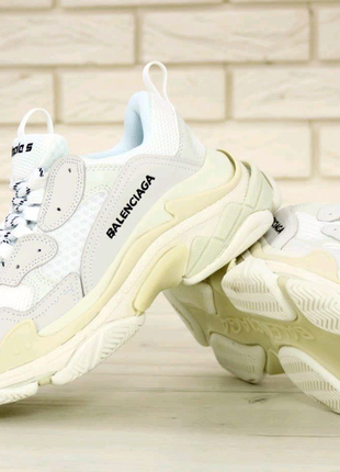 Balenciaga triple s4 фото