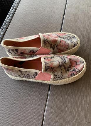 Еспадрільї тапочки на танкетці літні стильні класні з візерунком