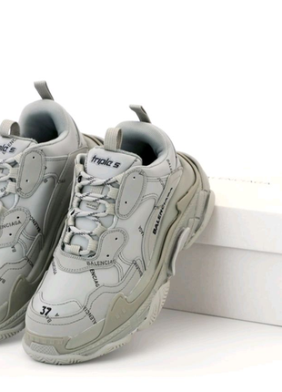 Balenciaga triple s