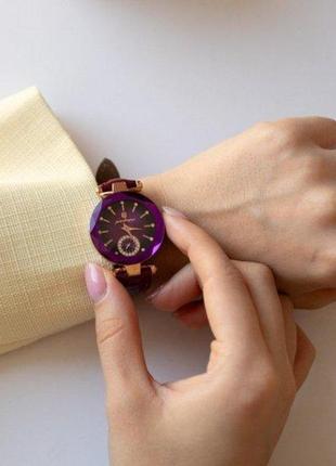 Жіночий наручний класичний годинник poedagar bordo2 фото