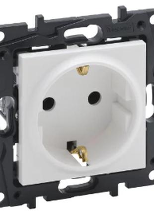 Niloe step розетка силова 2к+з 16а, 250 в гвинтові клеми, колі...