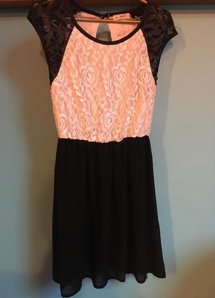 Платье нарядное, кружевной верх