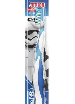 Зубна щітка oral-b junior 6-12 років star wars м'яка