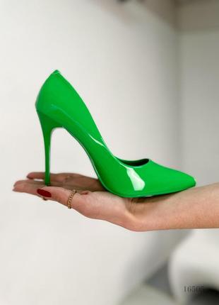 Жіночі туфлі зелені2 фото
