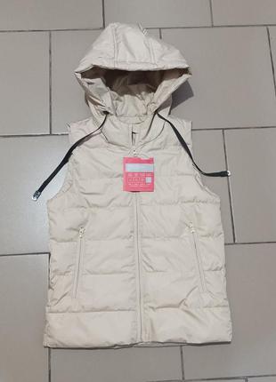 Жилетка для дівчинки.