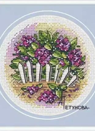 Вышивки крестиком «фиолетовые цветы  » ,белая канва 14ст, размер  19х19, набор для рукоделия