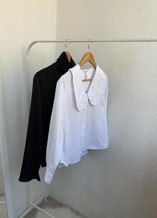 Трендовая белая блуза с большим акцентным воротником.97