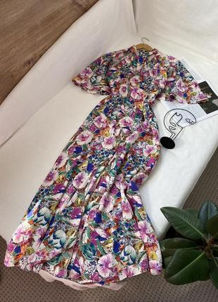 Нежное сатиновое платье в цветы river island1 фото