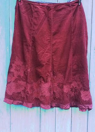 Красивая юбка из микровельвета с цветами из шелка и биссера,54-58разм.2 фото