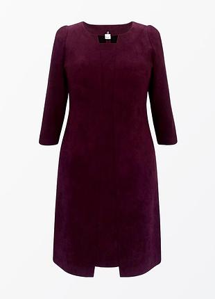 Платье - трапеция из плотной замши на трикотажной основе.