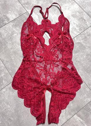 Комплект женского нижнего белья в марсаловом цвете боди с открытым доступом2 фото