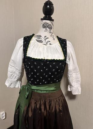 Винтажное австрийское баварское длинное платье