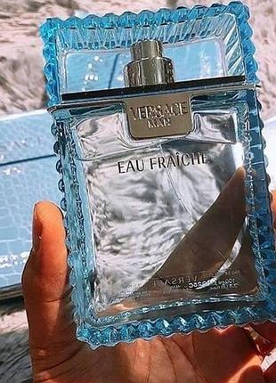 Versace парфуми для чоловіків.