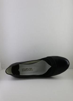 Туфлі жіночі класичні шкіряні чорні на підборах 7.сантиметри р...9 фото
