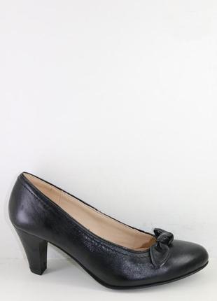 Туфлі жіночі класичні шкіряні чорні висота каблука 6.5 сантиме...