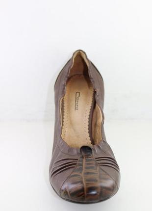 Туфлі жіночі класичні шкіряні на підборах 7.5 см колір коричне...5 фото