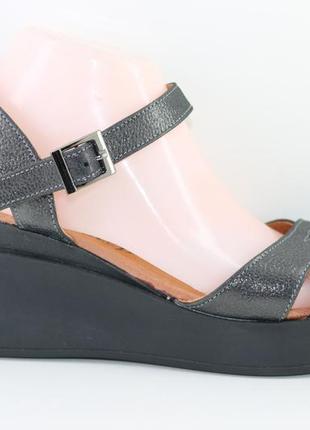 Босоніжки footstep