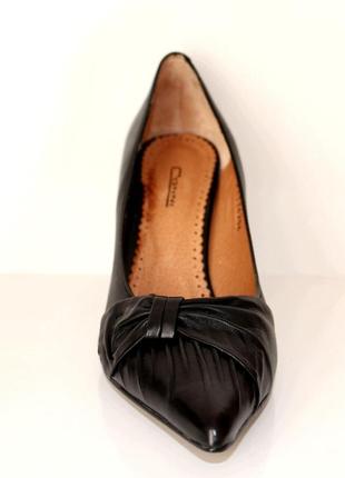 Туфлі жіночі шкіряні чорні на шпильці з гострим носком conni к...3 фото