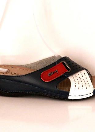 Шльопанці footstep