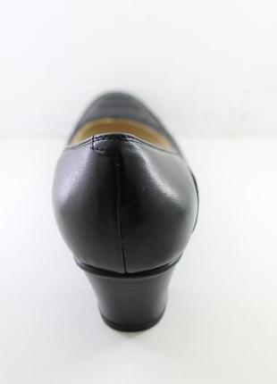 Туфлі жіночі класичні шкіряні чорні висота каблука 4.5 сантиме...6 фото