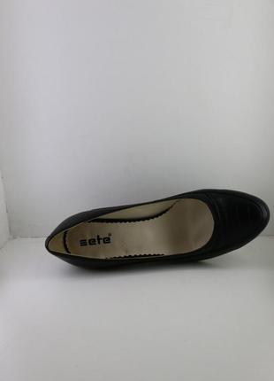 Туфлі жіночі класичні шкіряні чорні висота каблука 4.5 сантиме...9 фото