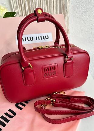 Сумка красная кожаная в стиле miu miu arcadie bag