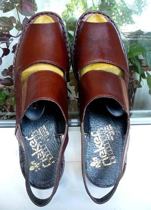 Удобные и прочные сандалии от " rieker " . оригинал. германия. 40 р.