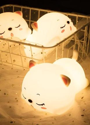 Нічний led світильник силіконовий сплячий кошеня з акумулятором