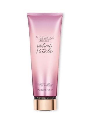 Лосьйон для тіла victorias secret velvet petals 26468788