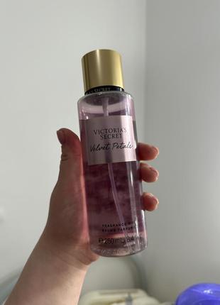 Спрей victoria’s secret velvet petals