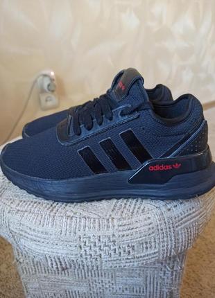 Кроссовки adidas u path x.