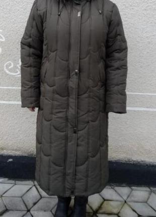Зимове жіноче пальто у плашівці1 фото