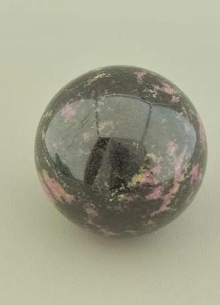 Куля родоніт природний мінерал, розмір 62x62мм.2 фото