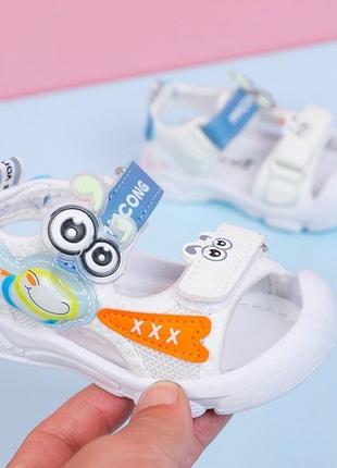 Крутезні босоніжки для діток