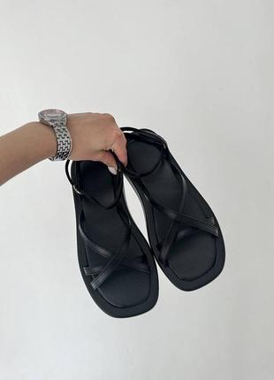 Босоніжки