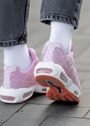 Распродажа. женские замшевые, розовые, стильные кроссовки nike air max 95. 37-40 гг. 0875 ал деми3 фото