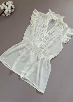 Легкая прозрачная блуза цвета айвори блуза безрукавка с рюшами р.м1 фото