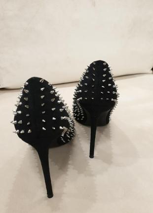 Женские туфли с шипами2 фото