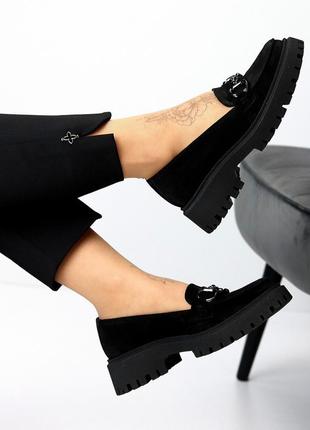 Замшевые женские черные лоферы на каблуке весенне осенние туфли натуральная замша весна осень5 фото