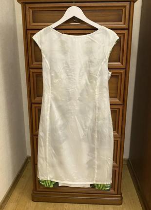 Белоснежное платье marc cain с принтом экзотических листьев3 фото