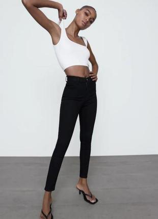 Трендовые брендовые базовые чёрные джинсы скини zara1 фото