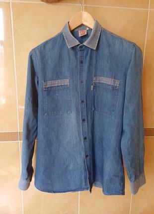 Рубашка джинсовая винтажная 
levi's 60.654.05-f83-sy2   size 40 
made in cyprus 
состояние хорошее