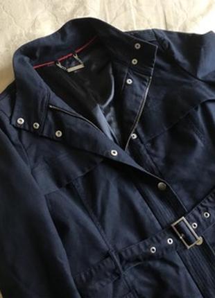 Зручна стильна куртка-тренч з натуральної бавовни (розмір 16/44-18/46)4 фото