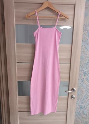Базовое розовое платье-миди в рубчик3 фото