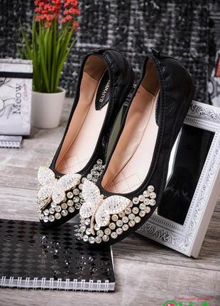 Женские балетки со стразами