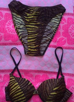 Красивый раздельный купальник