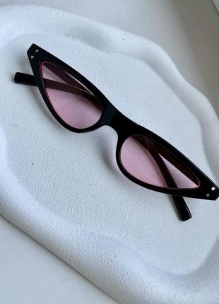 Трендовые очки с розовыми линзами