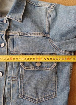 Куртка джинсовая винтажная guess style 10874 size l
есть потертости, добавляющие стиль6 фото